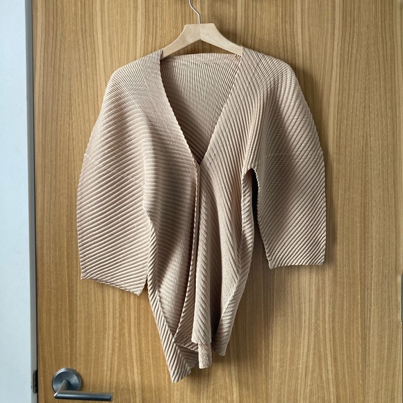 Rare - Circa 1997 - Vintage Issey Miyake Jacket/Top and Skirt Set - Picture 2 of 13